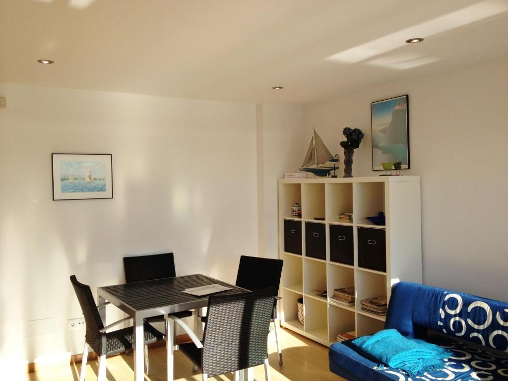 Apartamentos Puerto Basella ビラノーバ・デ・アロウサ 部屋 写真
