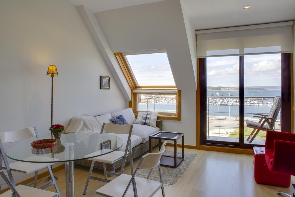 Apartamentos Puerto Basella ビラノーバ・デ・アロウサ エクステリア 写真