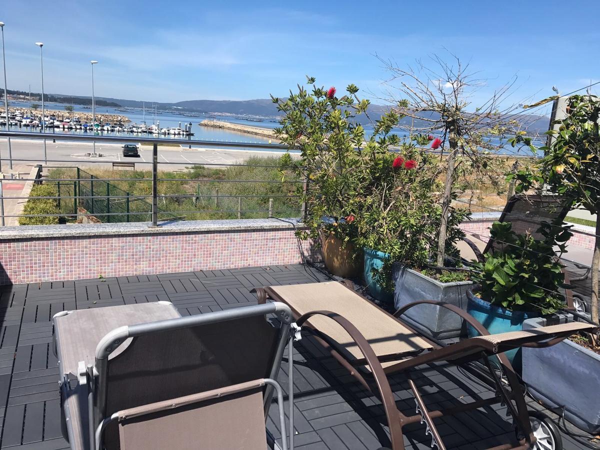 Apartamentos Puerto Basella ビラノーバ・デ・アロウサ エクステリア 写真
